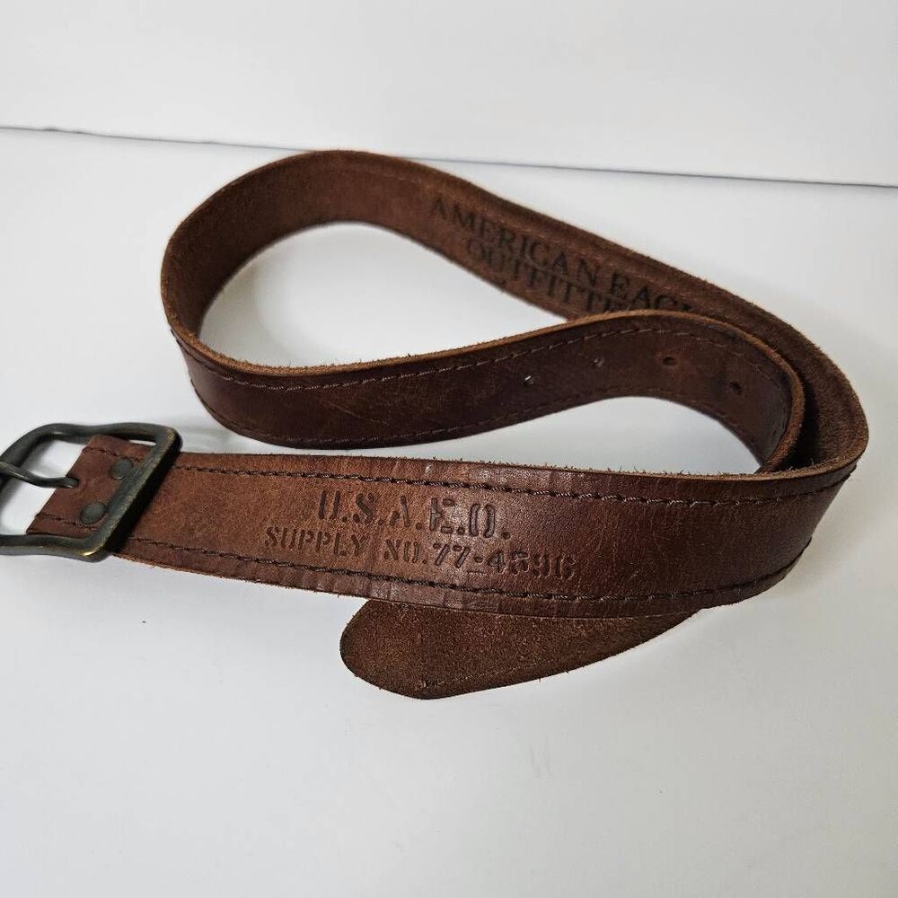 American Eagle mens leather belt,  brown. 32.